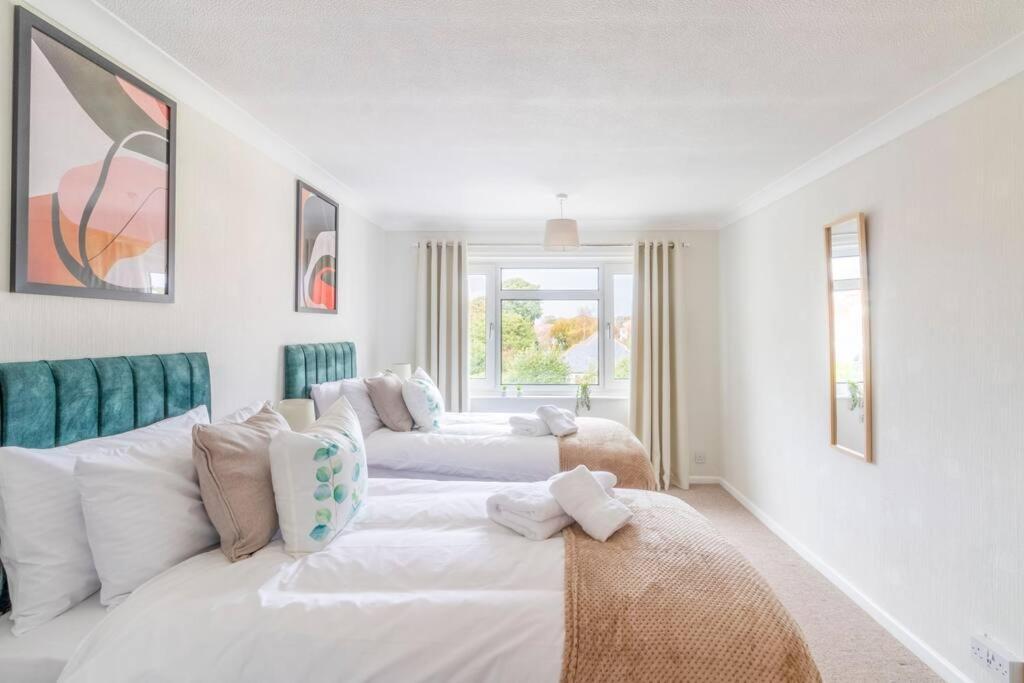 Panoramic Sea View Apartment Sleeps 4-Free Parking Bournemouth Exterior photo