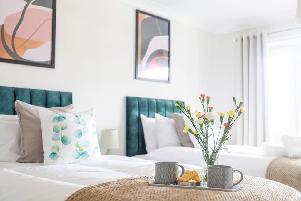 Panoramic Sea View Apartment Sleeps 4-Free Parking Bournemouth Exterior photo